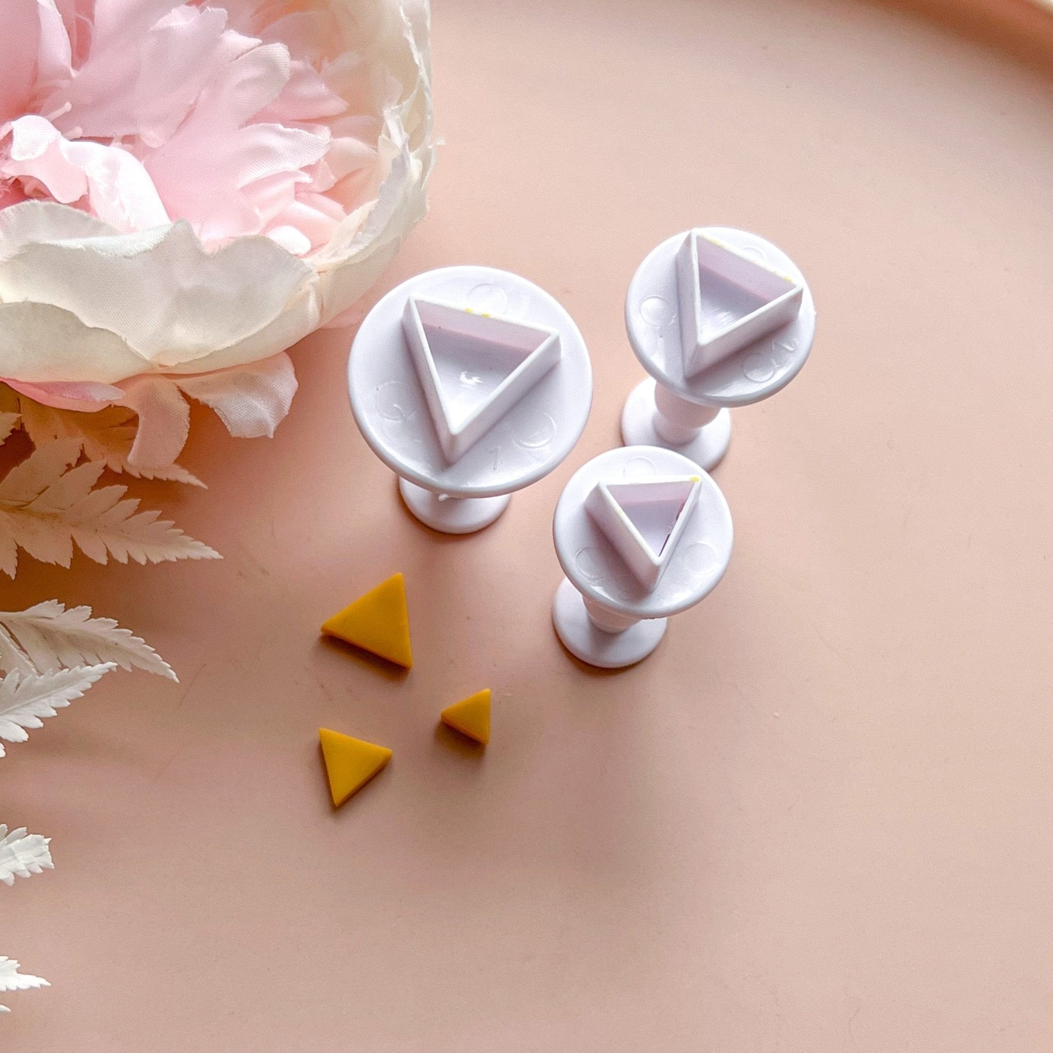 Triangle Push Cutter Set (3 pcs) DISCONTINUED - Kit & Co.Cutter