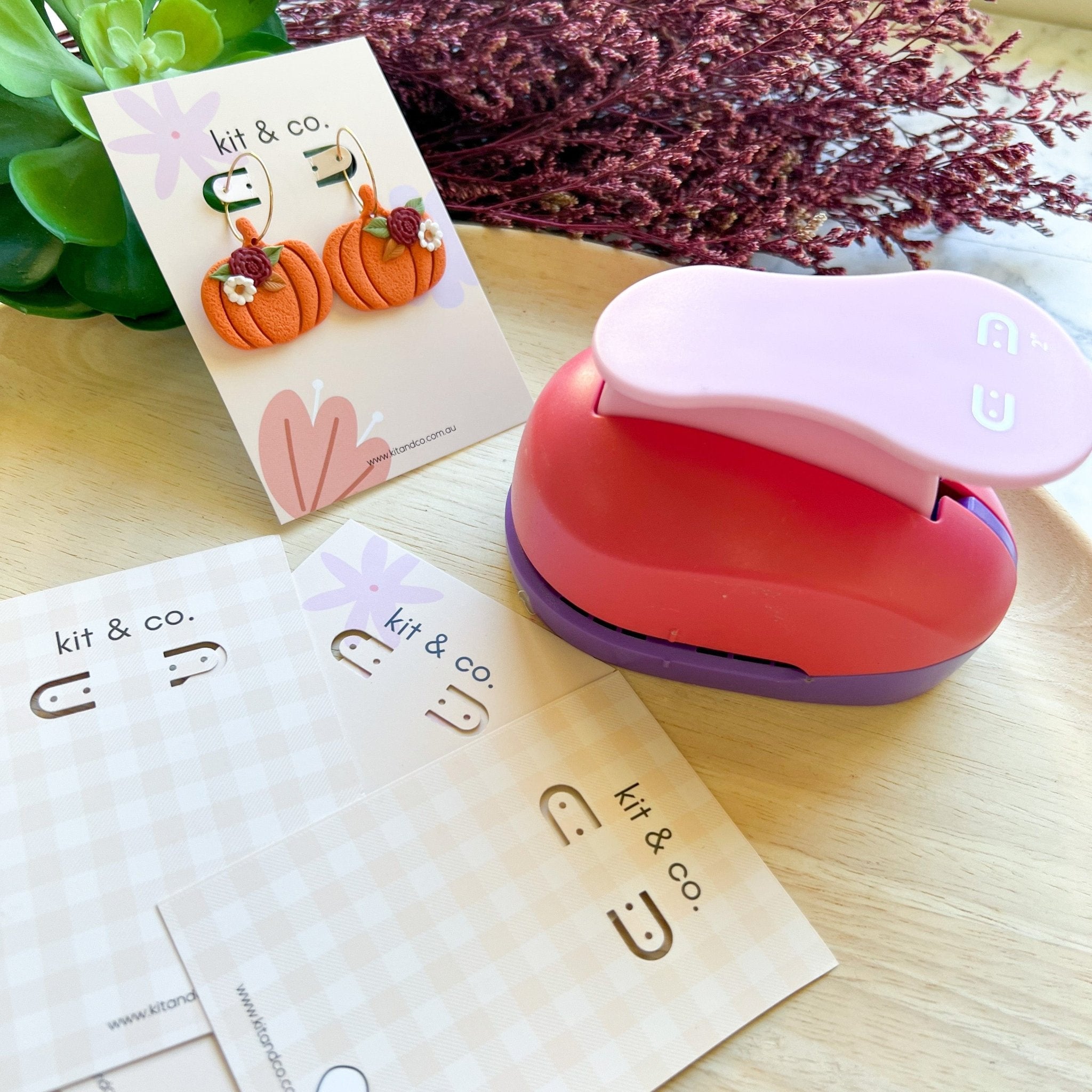 Earring Card Hole Punch - Kit & Co.Tools