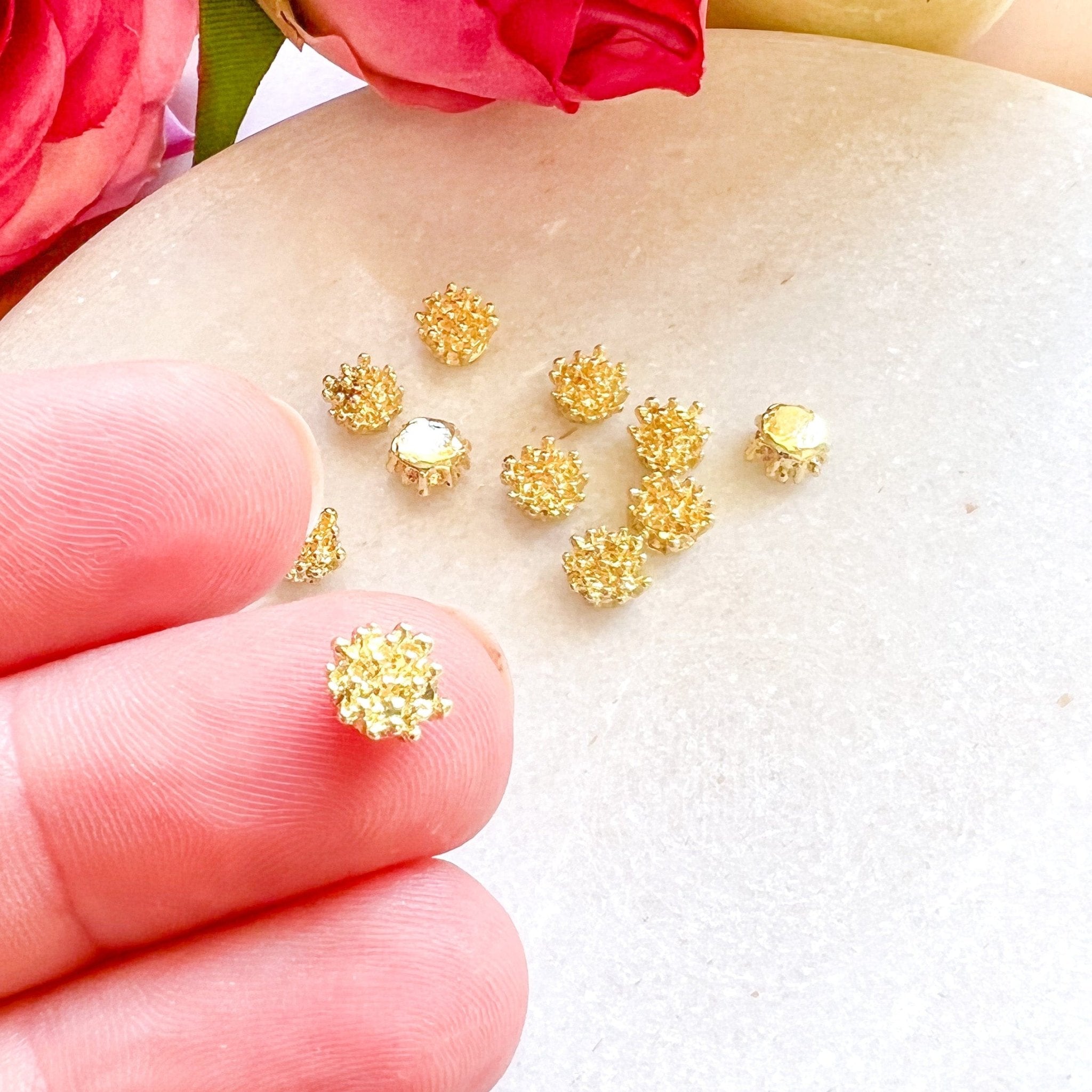 Gold Stamen 2 (20 pcs) - Kit & Co.Jewelry Findings