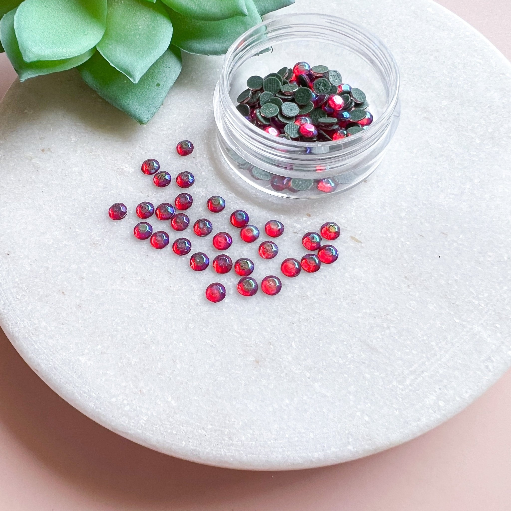 Glass Rhinestones Pot - Red - Kit & Co.mica