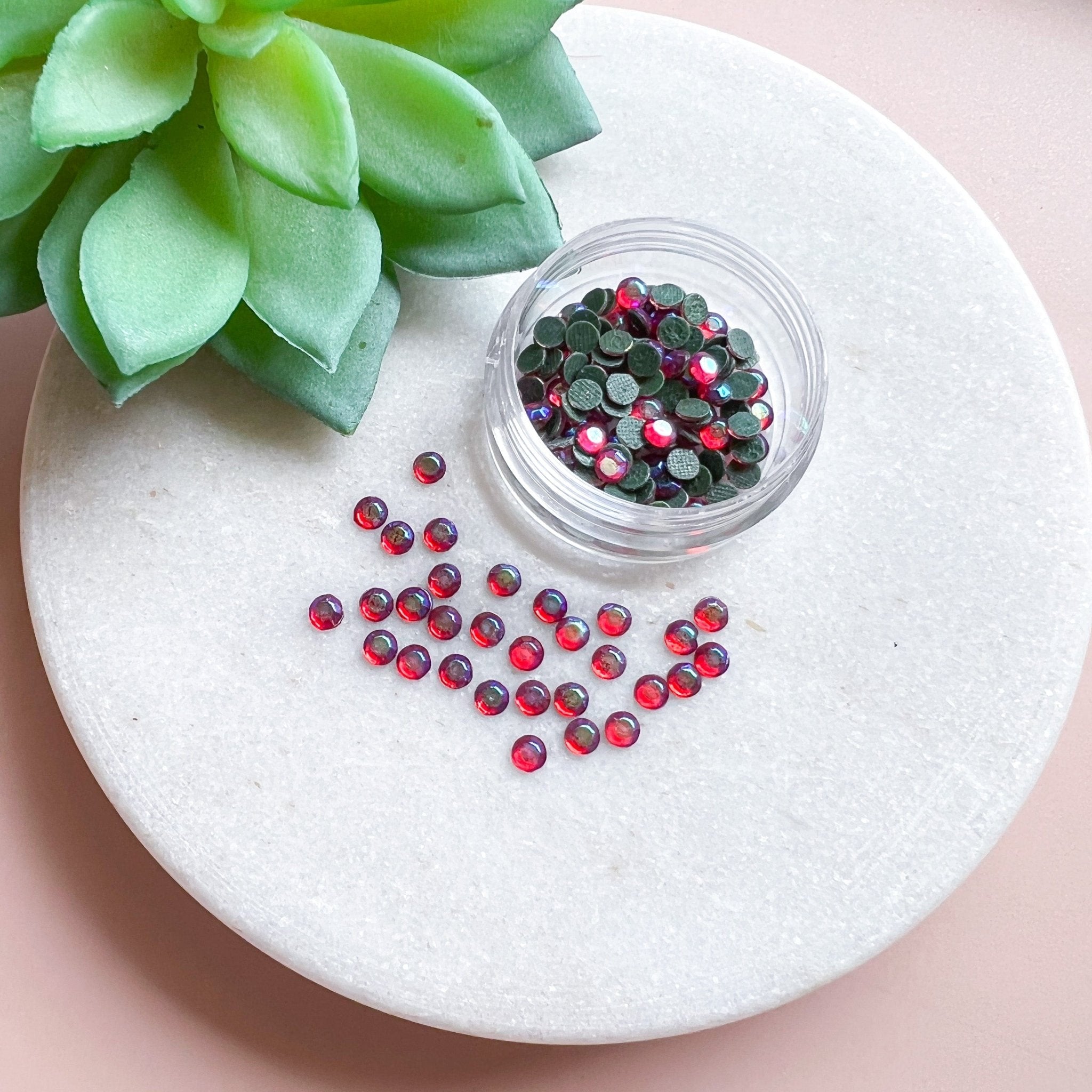 Glass Rhinestones Pot - Red - Kit & Co.mica