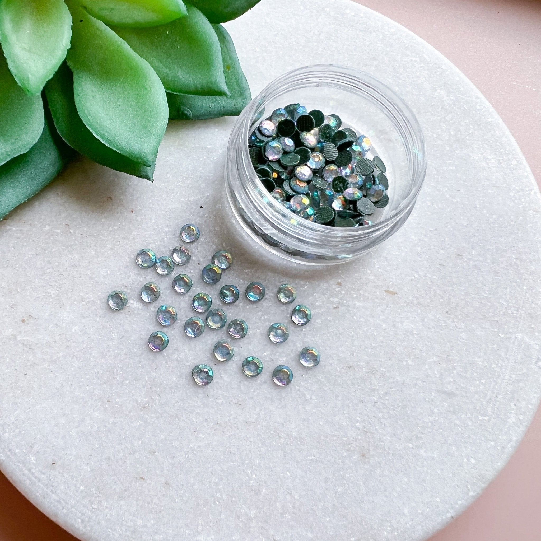 Glass Rhinestones Pot - Silver - Kit & Co.mica
