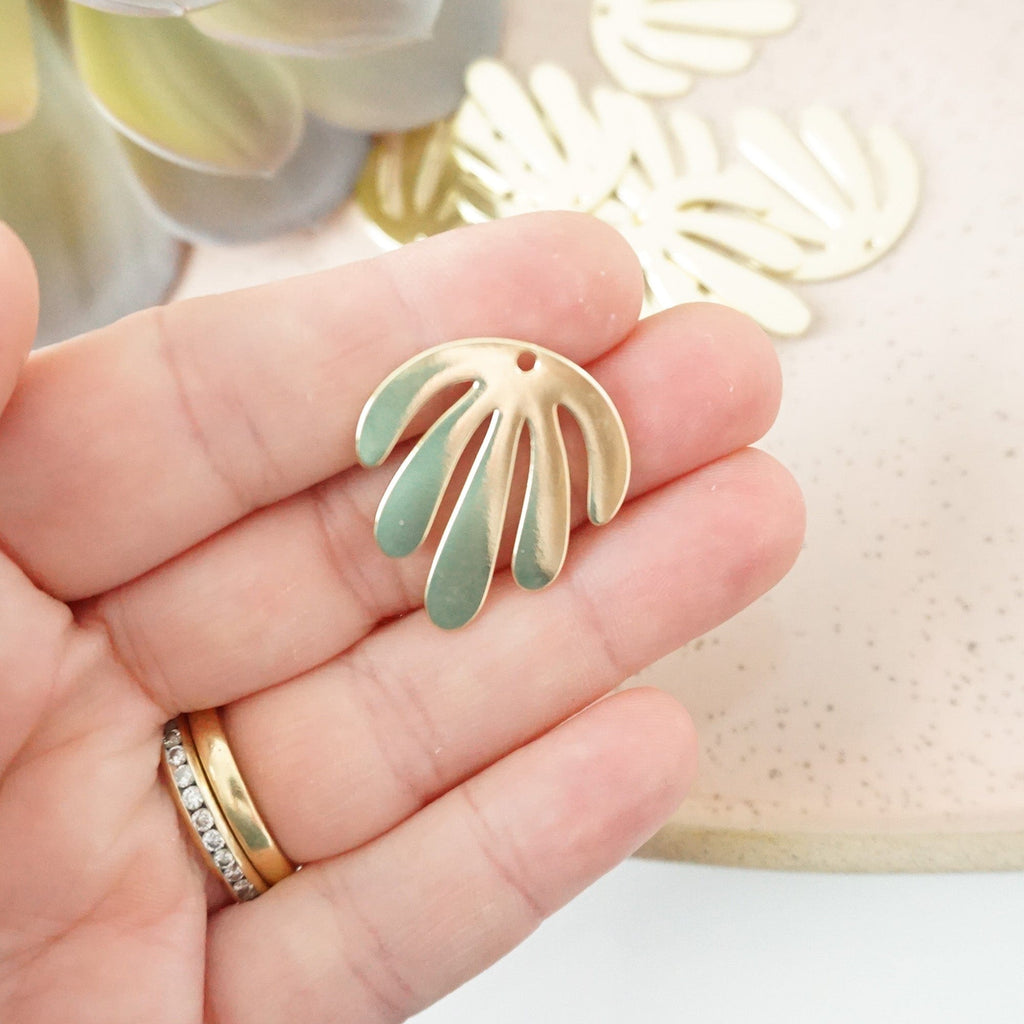 kitandco.com.au "Modern Leaf" Charm - 10 pcs