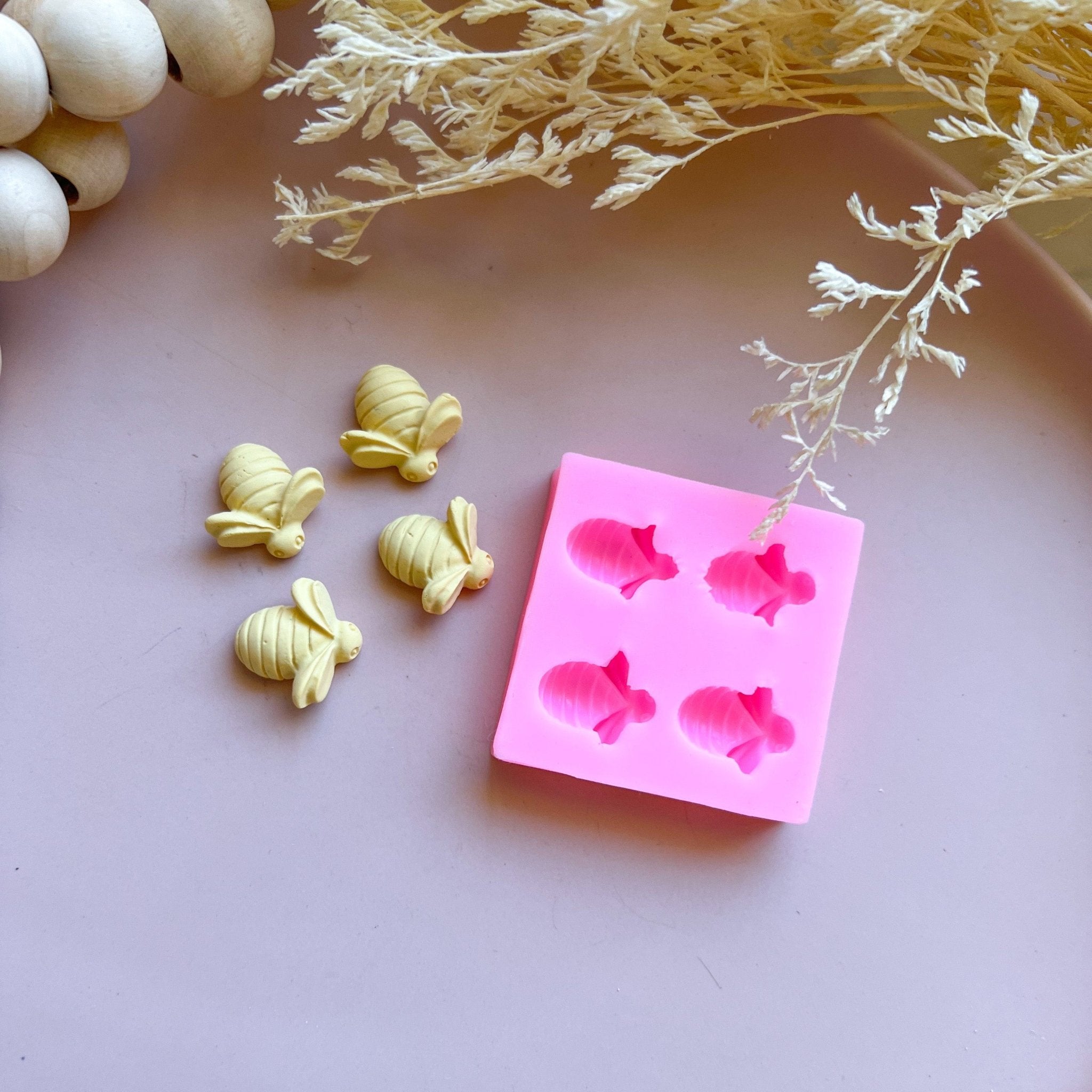 "Bumblebee" DISCONTINUED LAST ONES AVAILBLE! - Kit & Co.Mould