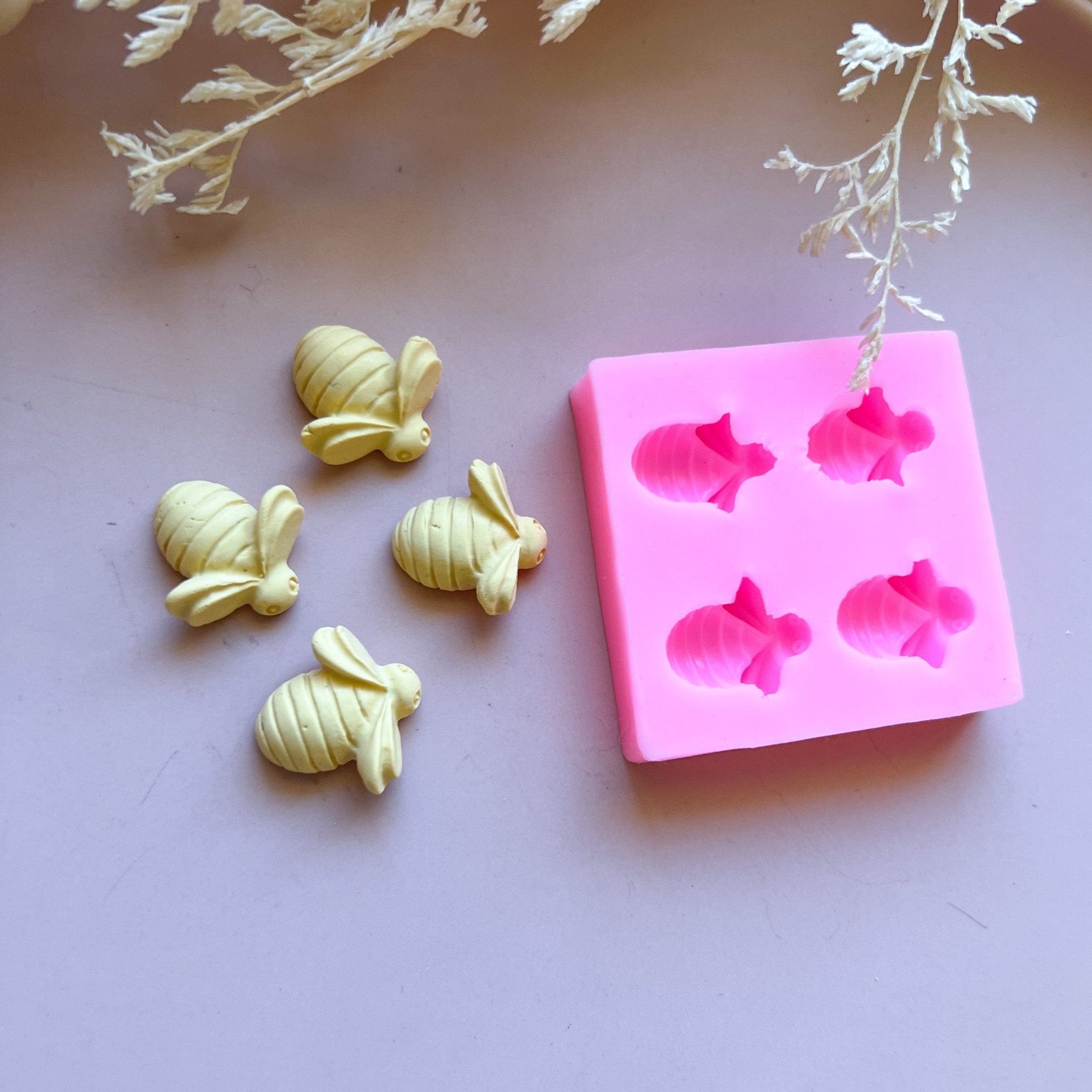 "Bumblebee" DISCONTINUED LAST ONES AVAILBLE! - Kit & Co.Mould
