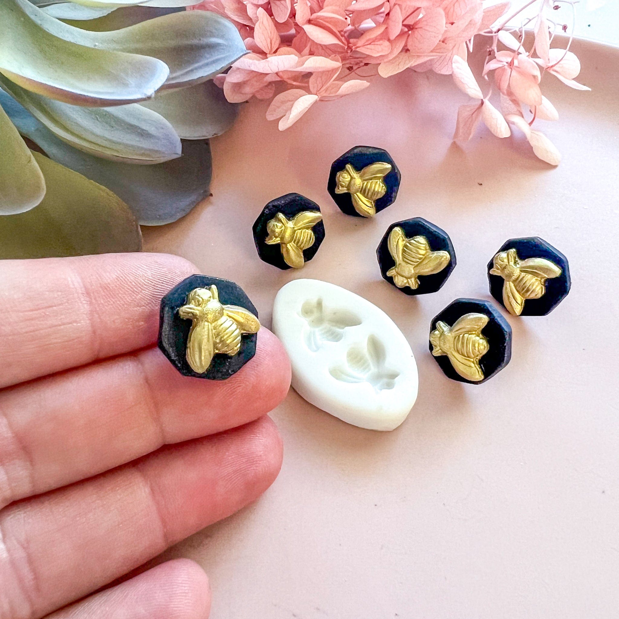 kitandco.com.au Mould "Mini Honey Bee” - Silicone Mould