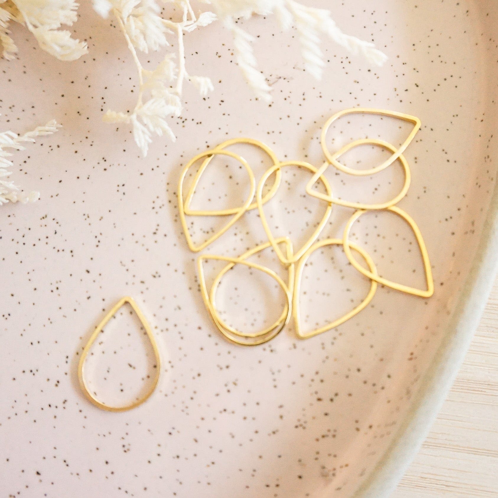 kitandco.com.au Small Teardrop Connector (50) Choose Colour