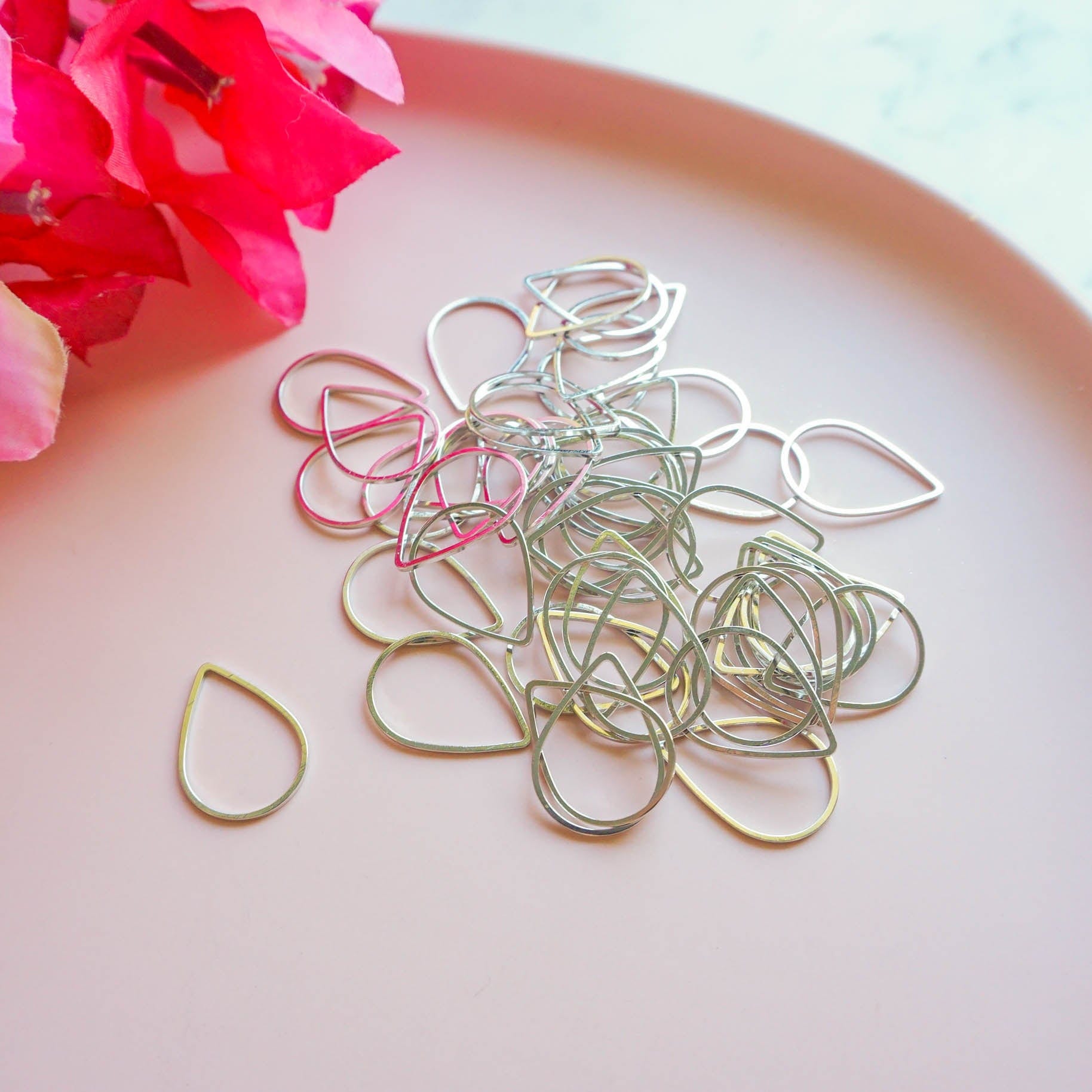 kitandco.com.au Small Teardrop Connector (50) Choose Colour