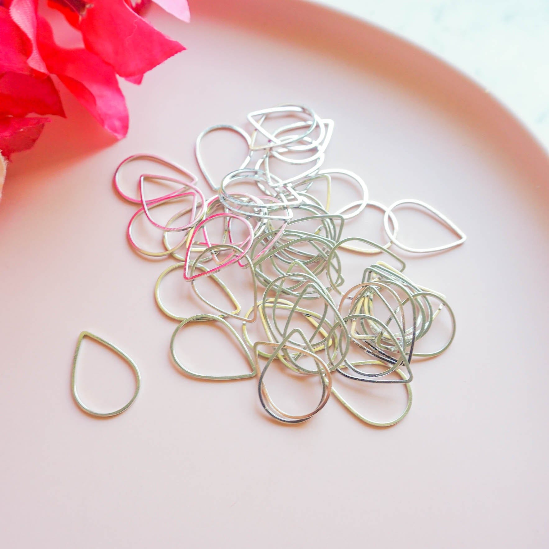 kitandco.com.au Small Teardrop Connector (50) Choose Colour