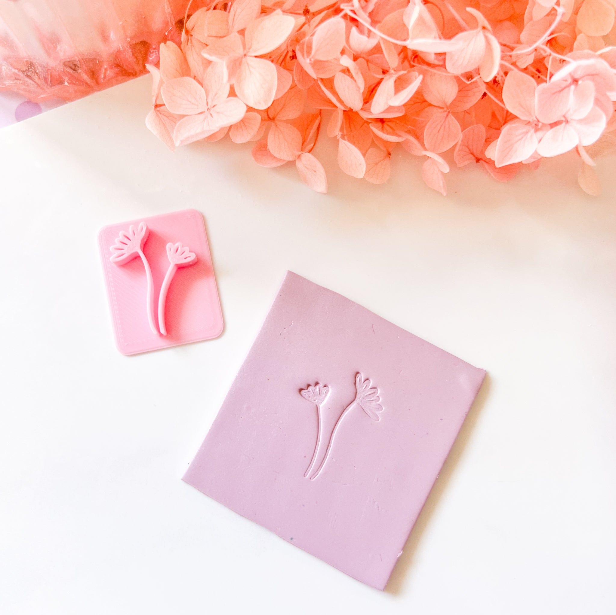 kitandco.com.au Stamp Daisy Stem  - Texture Stamp