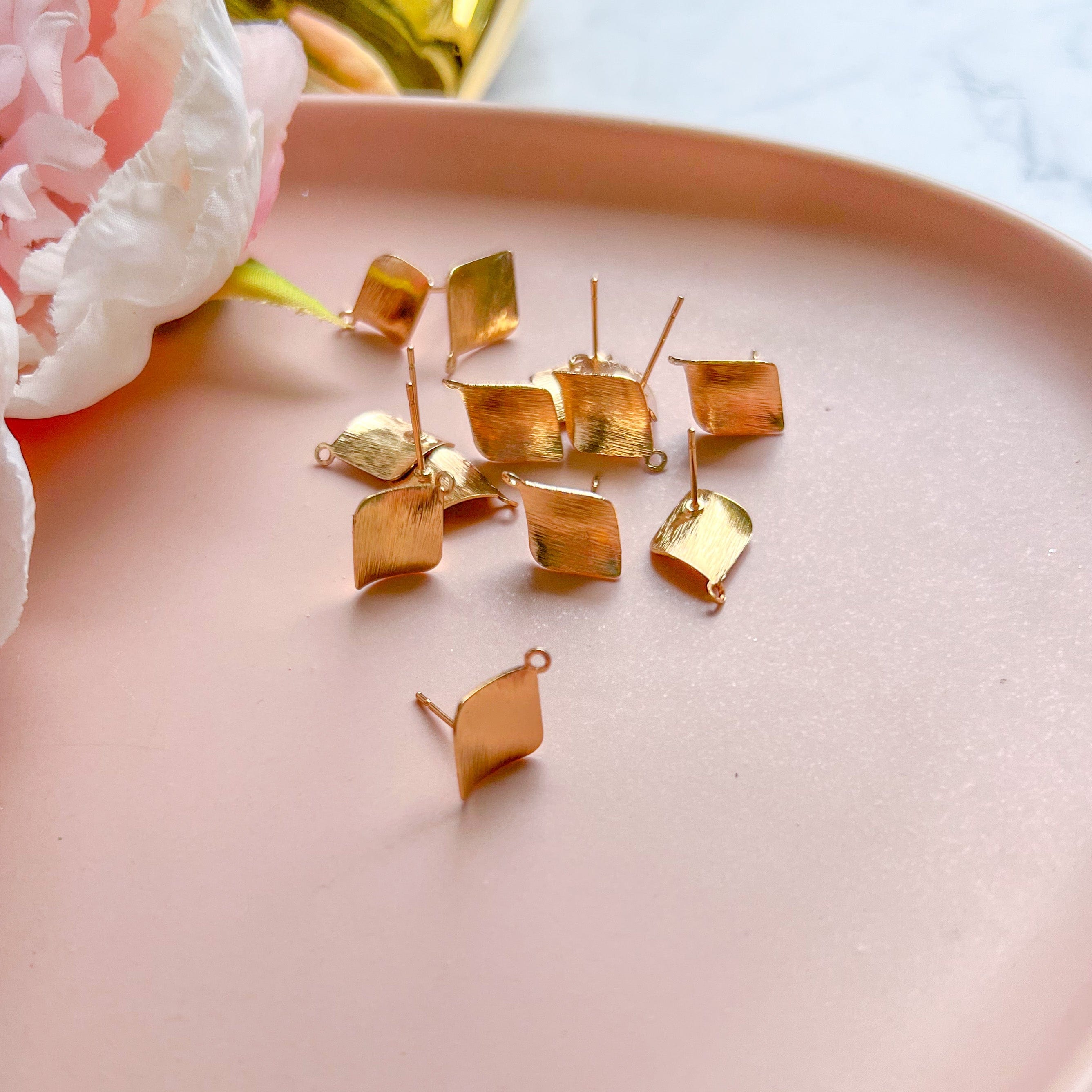 kitandco.com.au Tools "Curved Diamond" - Earring Posts (10 pcs)