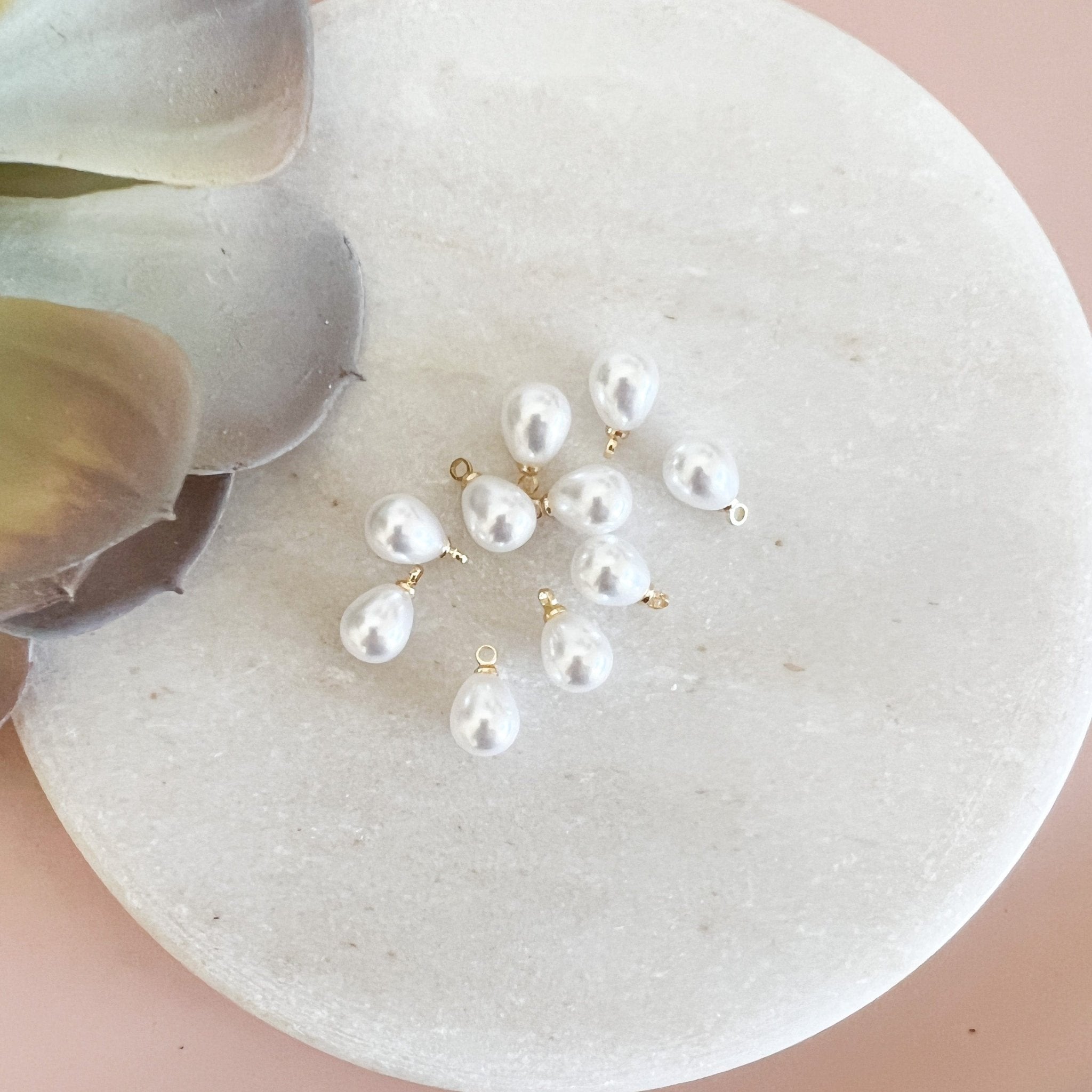 Faux Pearl Teardrop Charm 1 (10pc) - Kit & Co.Jewelry Findings