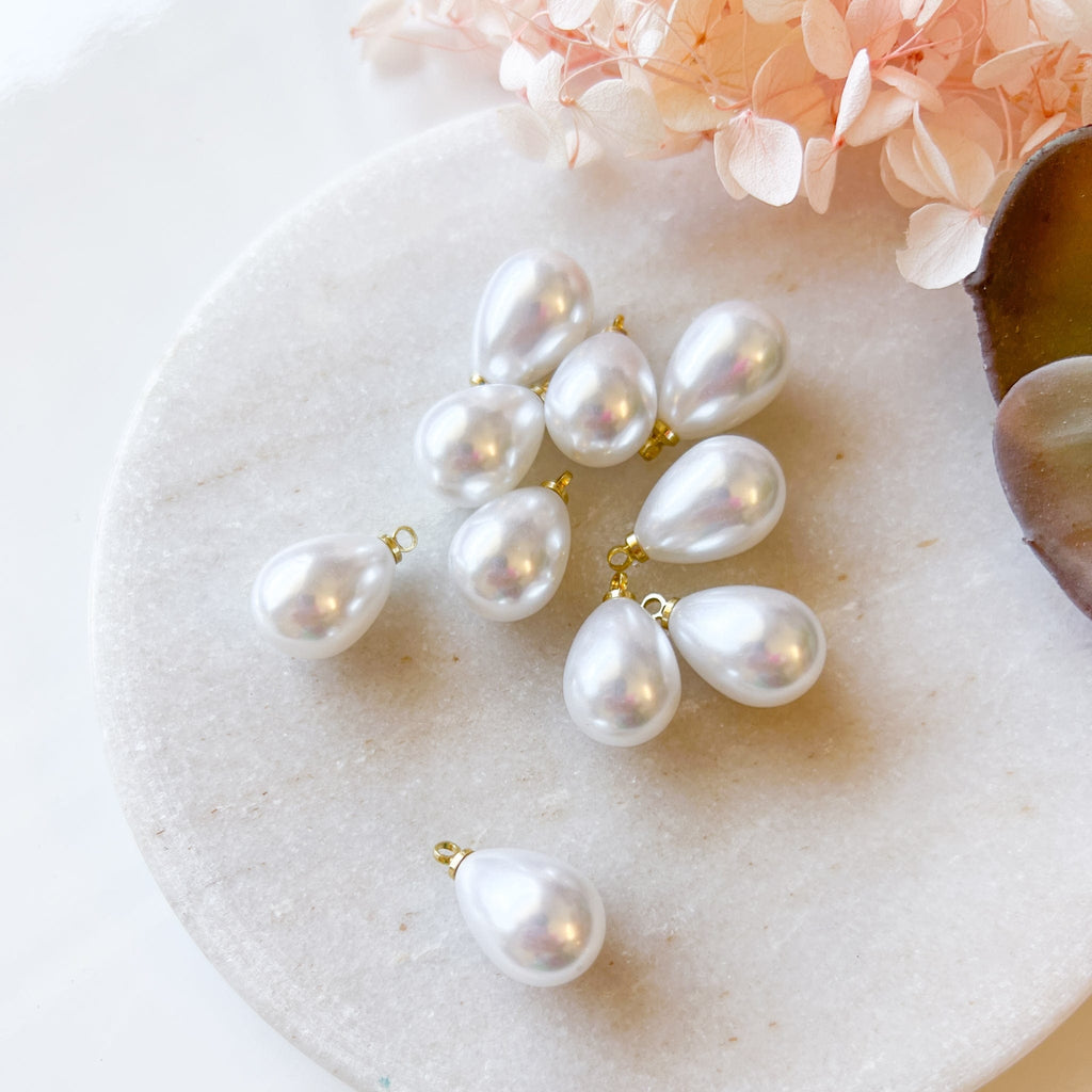 kitandco.com.au Tools Faux Pearl Charm #3 (10pc)