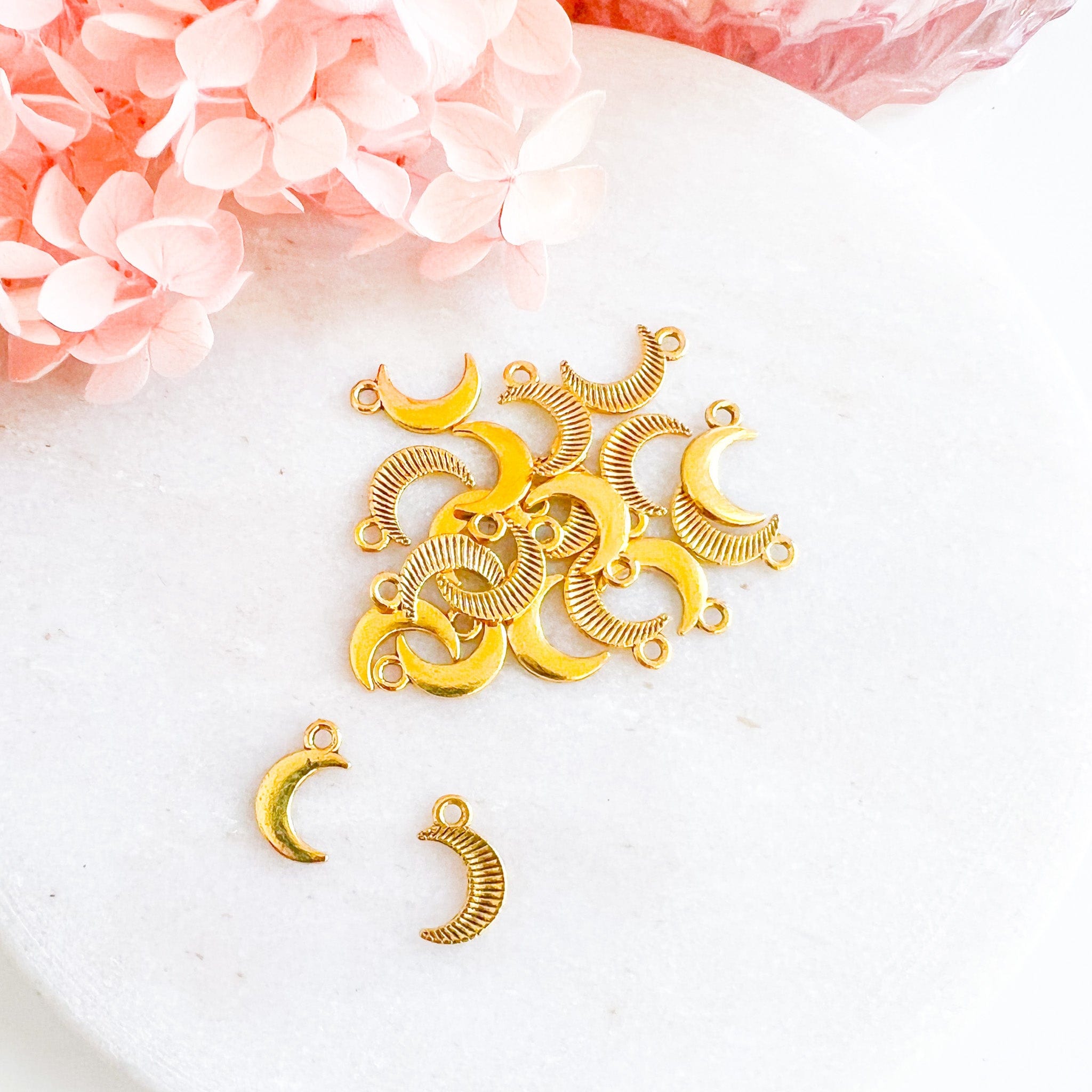 kitandco.com.au Tools Small Moon Charm (20 pcs)