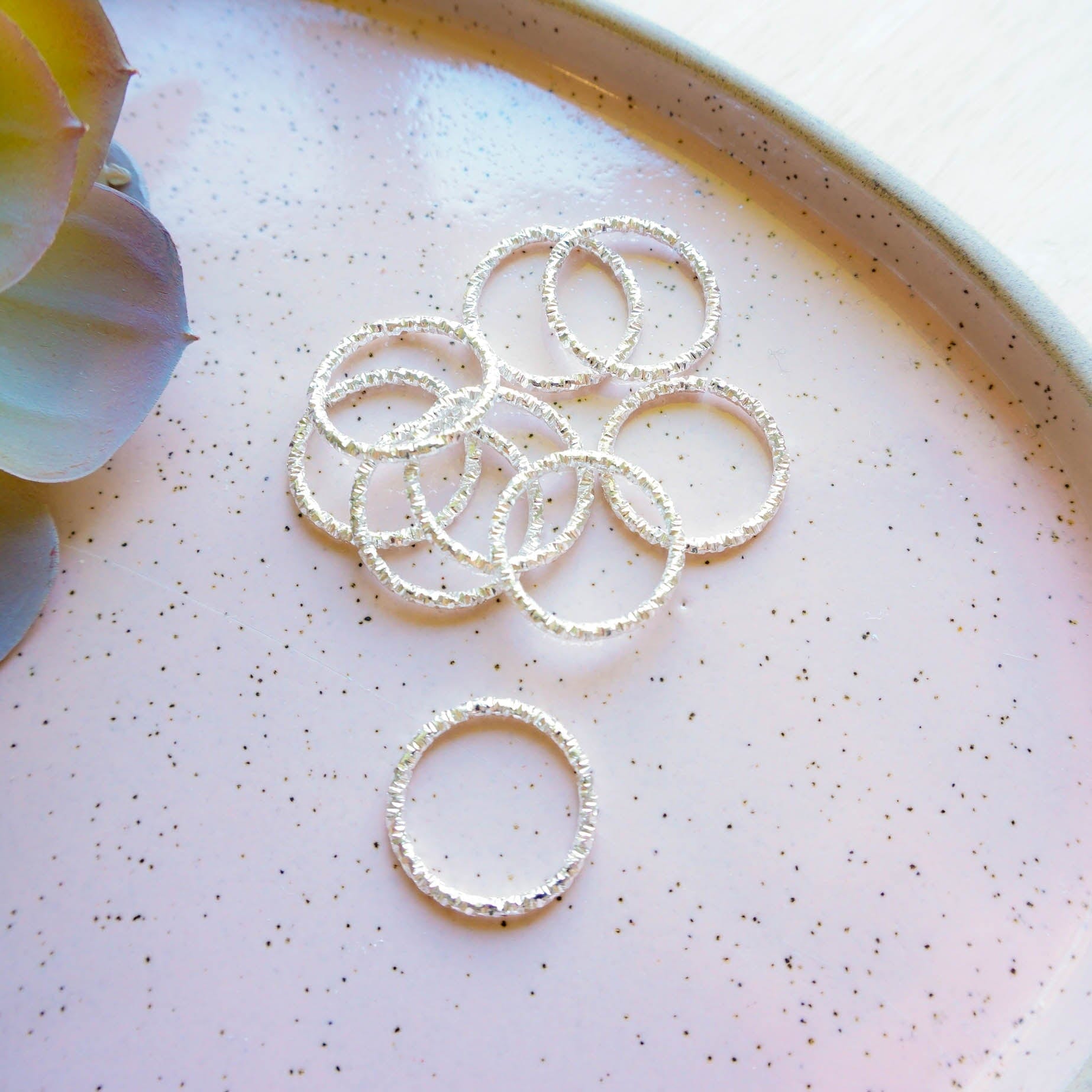 kitandco.com.au Tools Textured Circle Connector (10pcs) Choose Colour