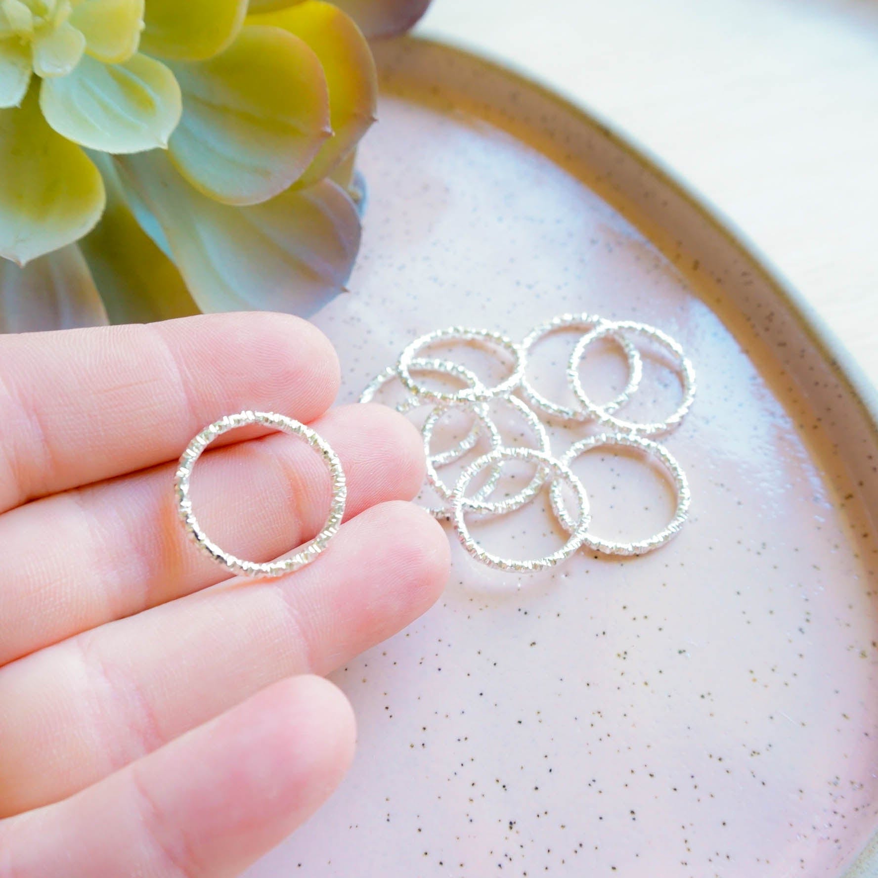 kitandco.com.au Tools Textured Circle Connector (10pcs) Choose Colour