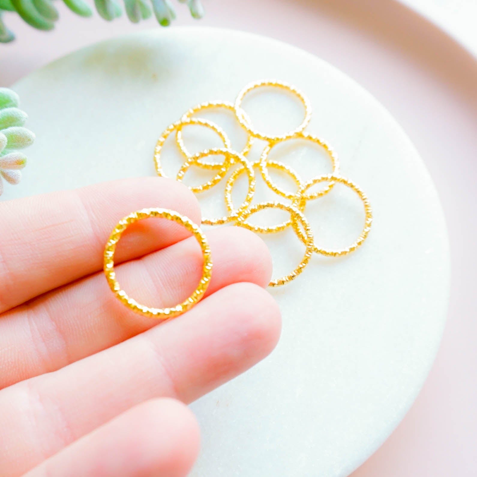 kitandco.com.au Tools Textured Circle Connector (10pcs) Choose Colour