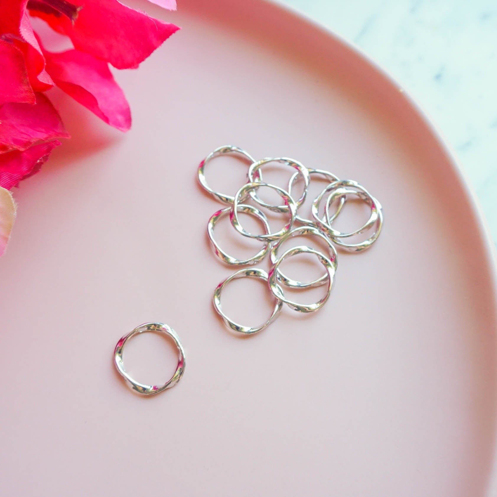 kitandco.com.au Tools Twisted Circle 16mm - 10pcs Choose Colour