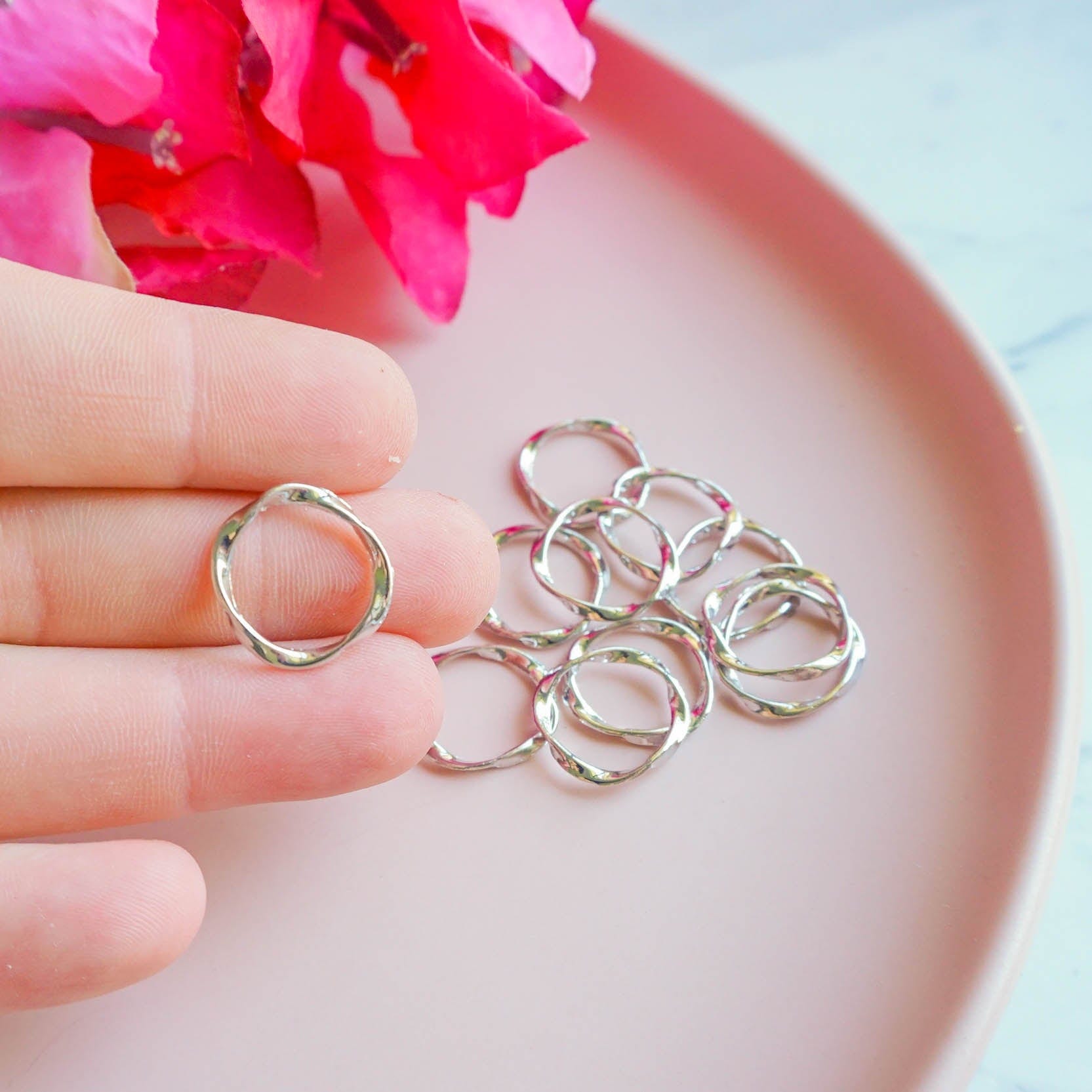 kitandco.com.au Tools Twisted Circle 16mm - 10pcs Choose Colour