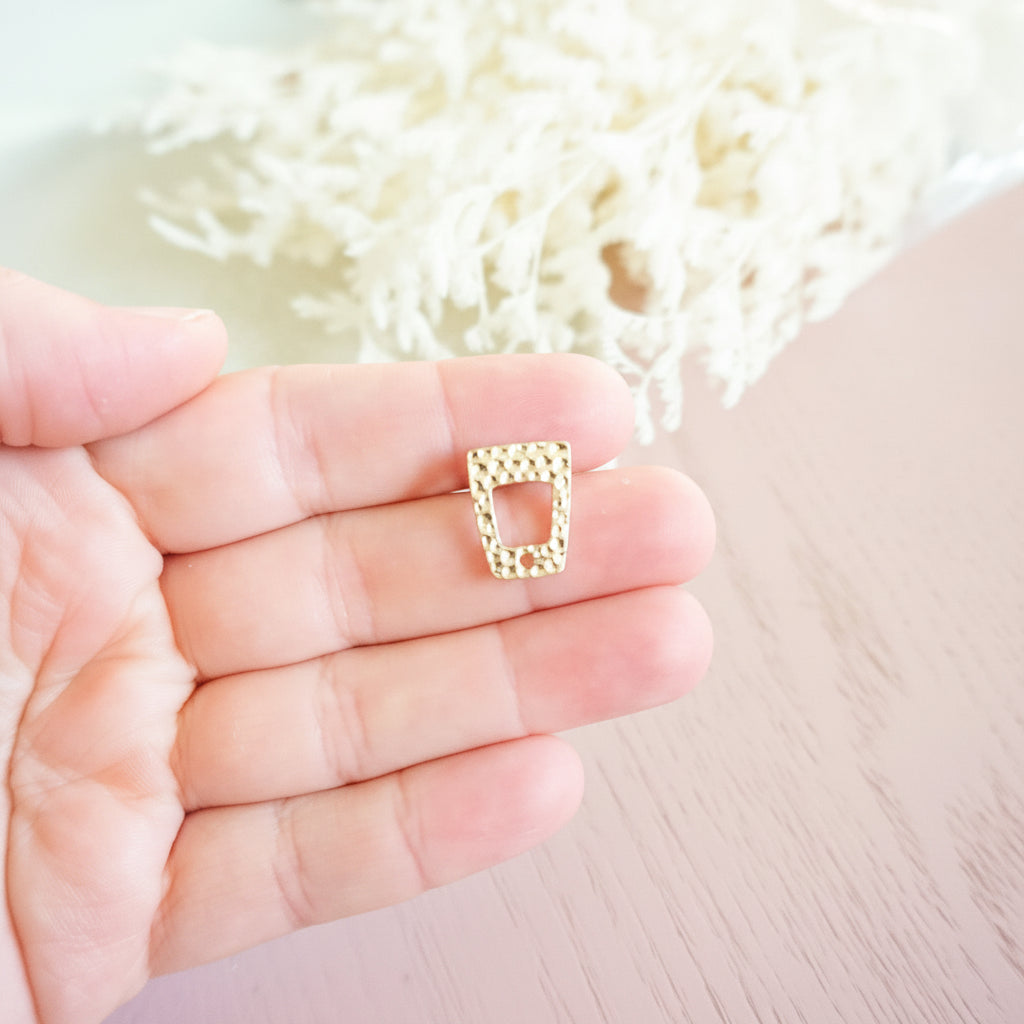 "Hammered Trapezoid" Earring Post (10pc) - Kit & Co.Jewellry Supplies