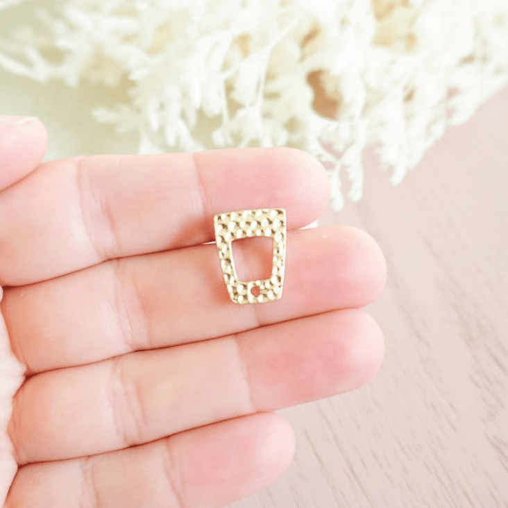 "Hammered Trapezoid" Earring Post (10pc) - Kit & Co.Jewellry Supplies